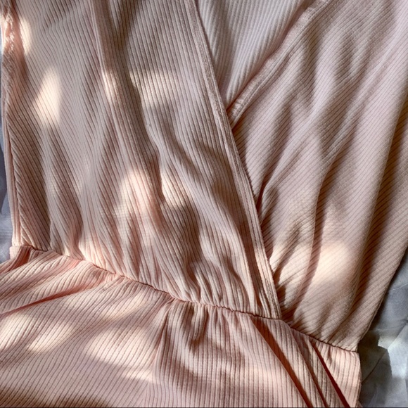 Short sleeved romper - Picture 3 of 6